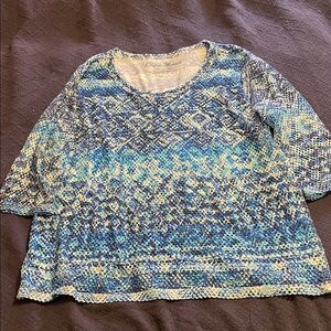 Onque Woman Blue and White Patterned Top